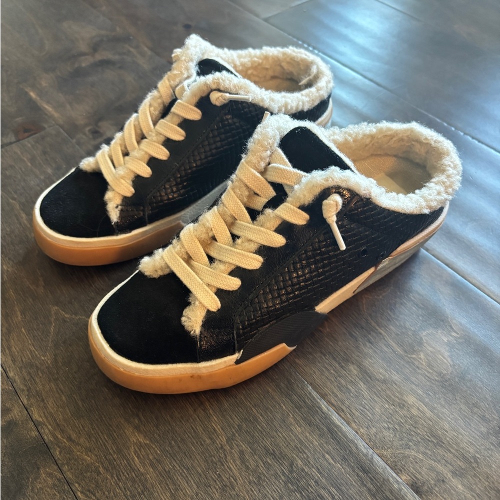 Dolce Vita Black and Cream Textured Sneakers